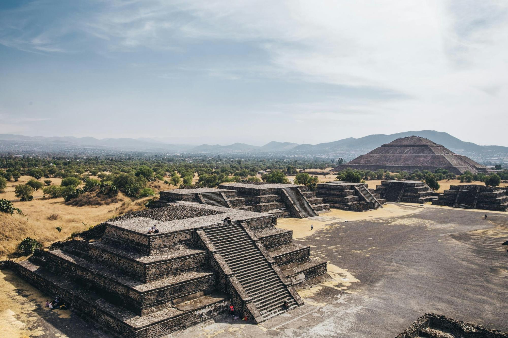 Teotihuacan pyramids and Shrine of Guadalupe private tour with optional lunch