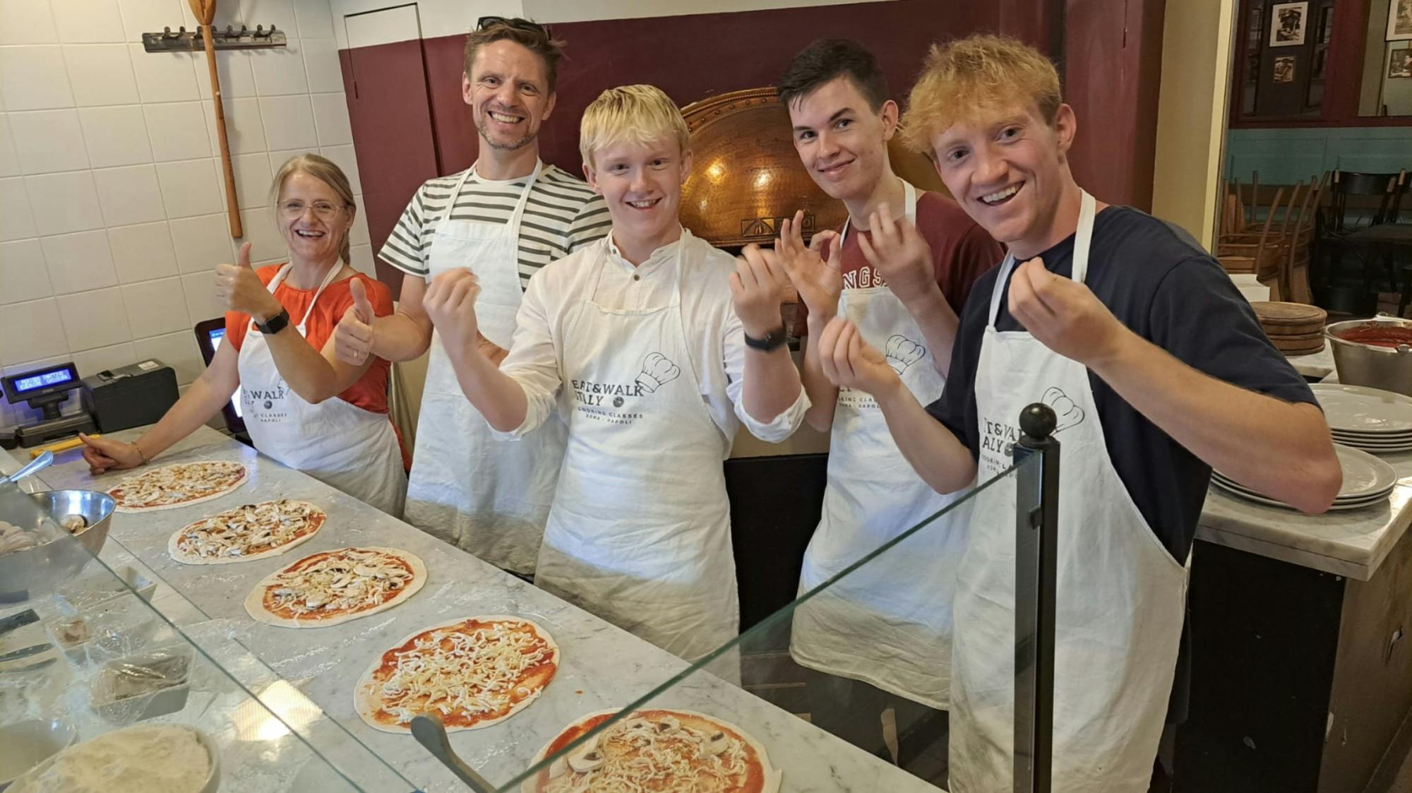 Italian gelato and pizza cooking class in Rome
