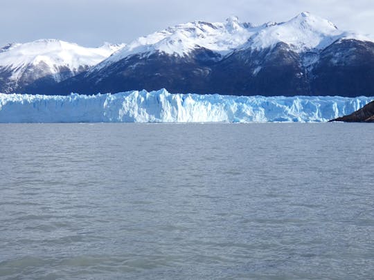 Tour to Perito Moreno Glacier with nautical safari