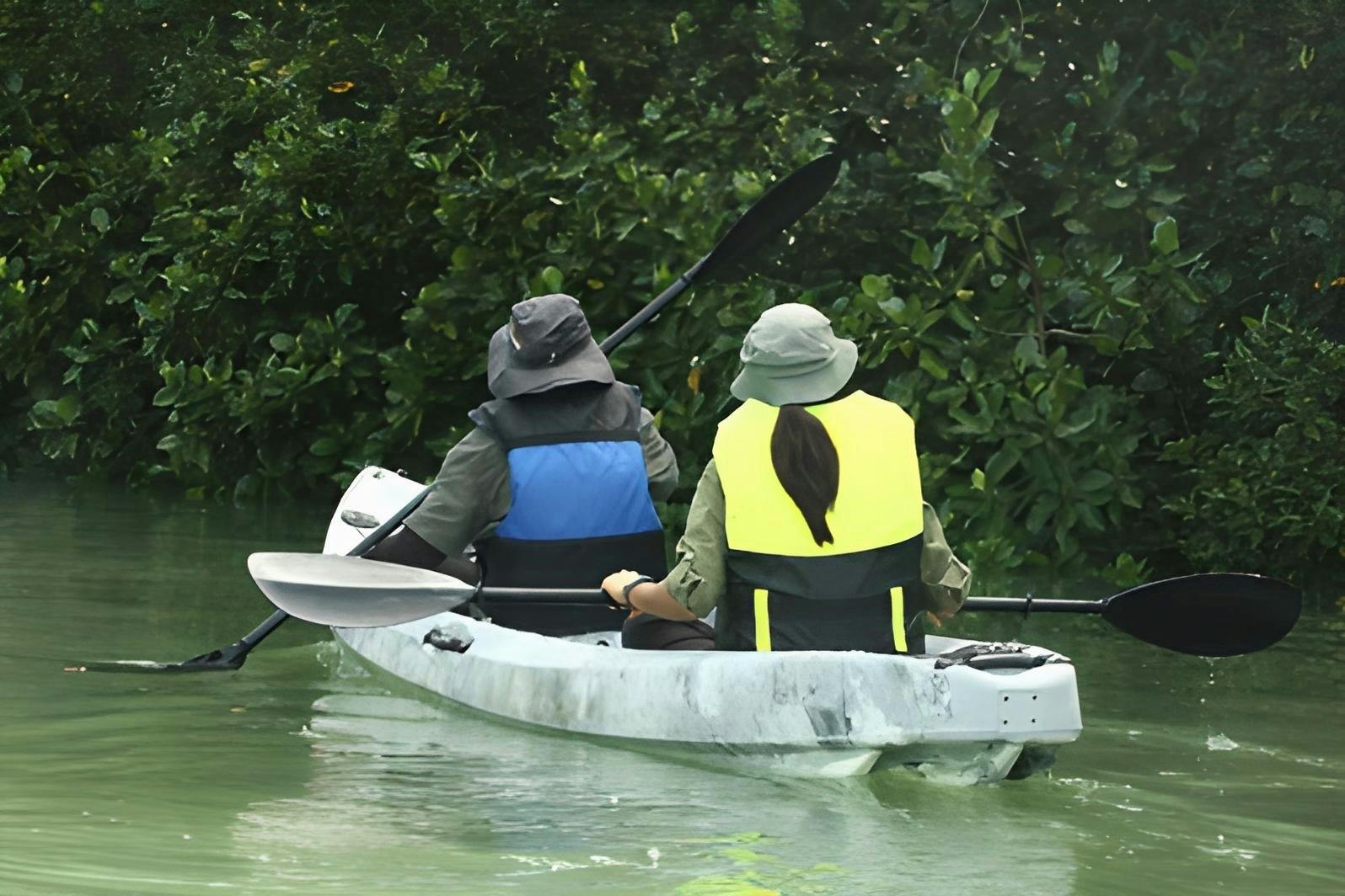 Aventura en kayak por el río Lebam