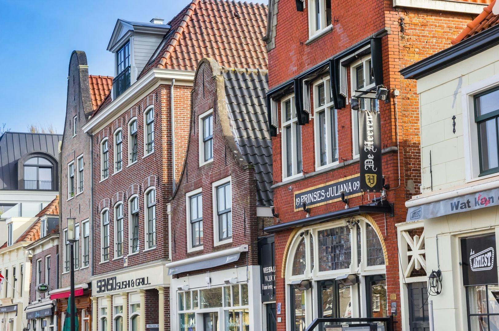 Historical Purmerend and old markets with self-guided audio tour
