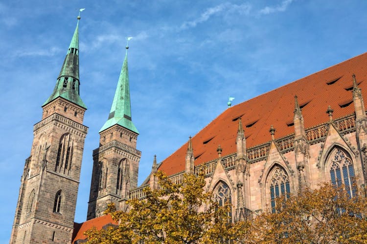 Walking audio tour through Nuremberg on mobile app