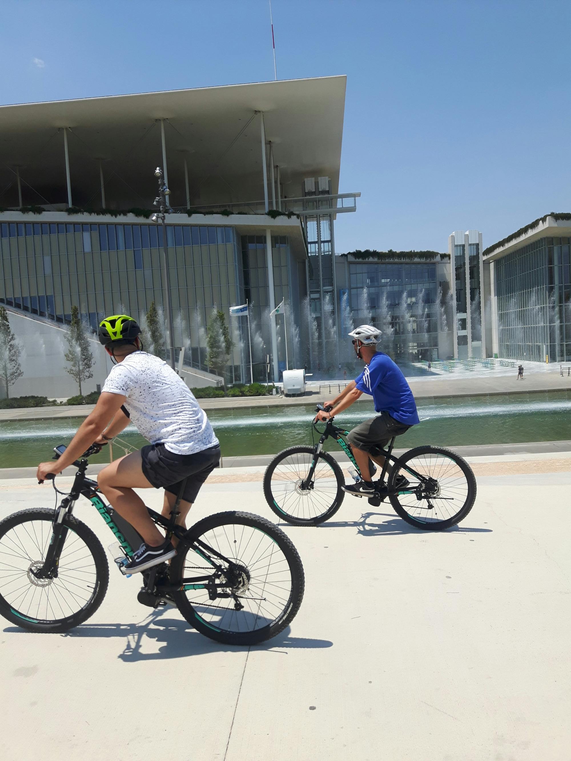 Tour en bicicleta eléctrica por Atenas y la Riviera