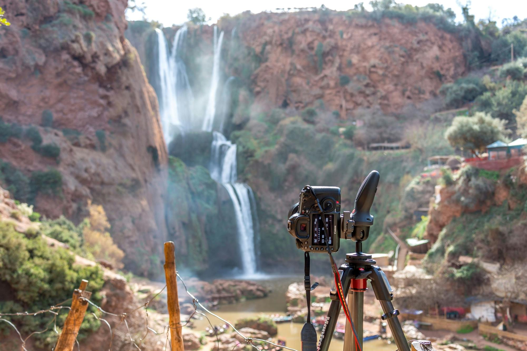 Ouzoud Waterfalls Tour with Imi-n-Ifri and Local Lunch