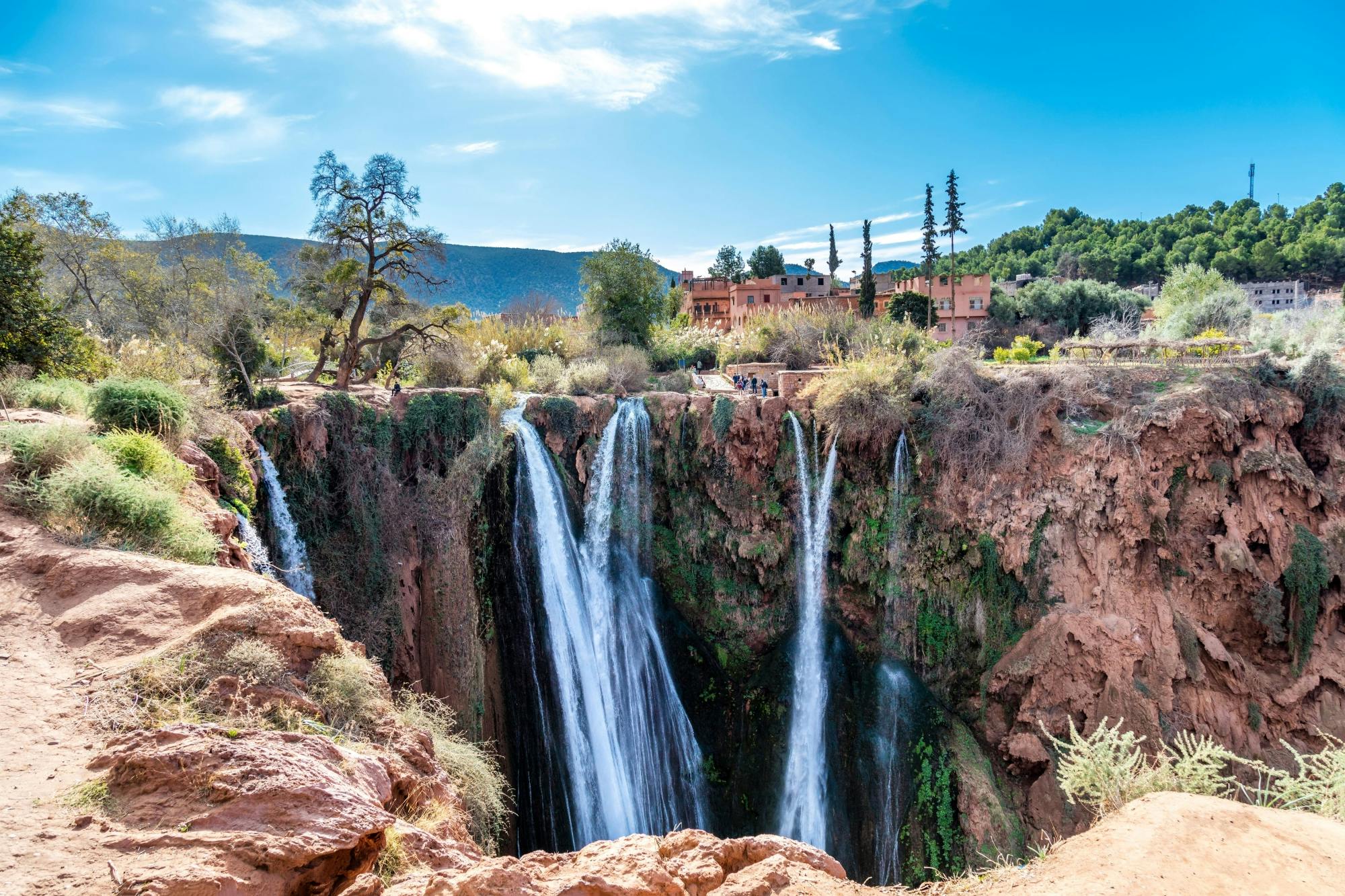 Tour a las cataratas de Ouzoud con Imi-n-Ifri y almuerzo local