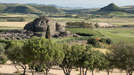 Recorrido por el sitio de la UNESCO de Barumini y la meseta de Giara di Gesturi