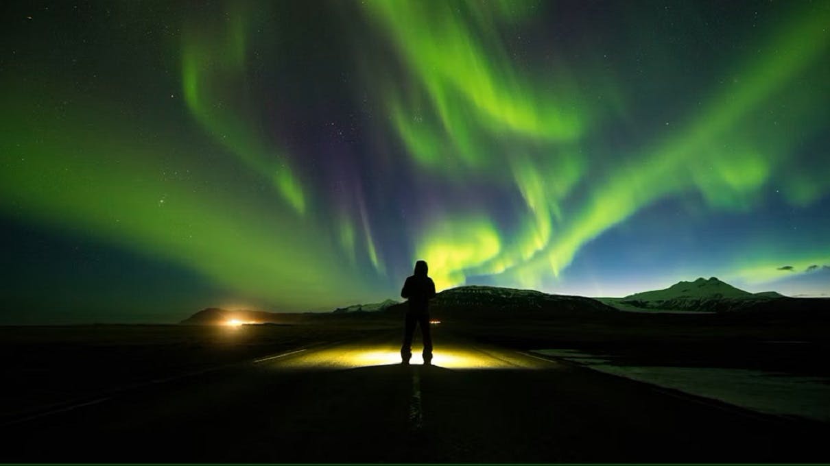 Experiência guiada com aurora boreal e observação de estrelas em Reykjavik