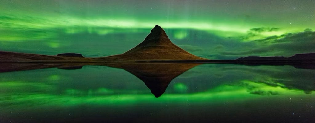 Entrada a la Laguna Azul y visita guiada a la aurora boreal en Reykjavik