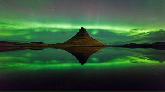 Ingresso alla Laguna Blu e visita guidata all'aurora boreale a Reykjavik