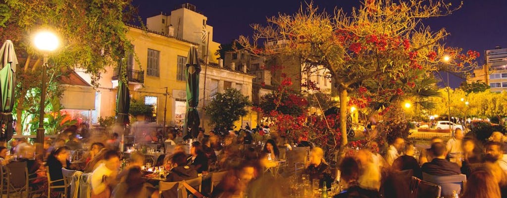 Excursão a pé guiada para pequenos grupos pela vida noturna de Atenas