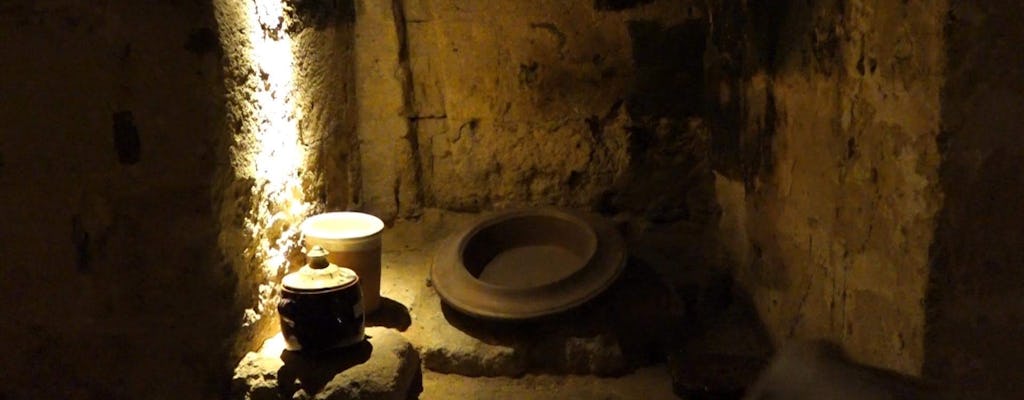 Underground stories and traditions guided tour in Gravina in Puglia