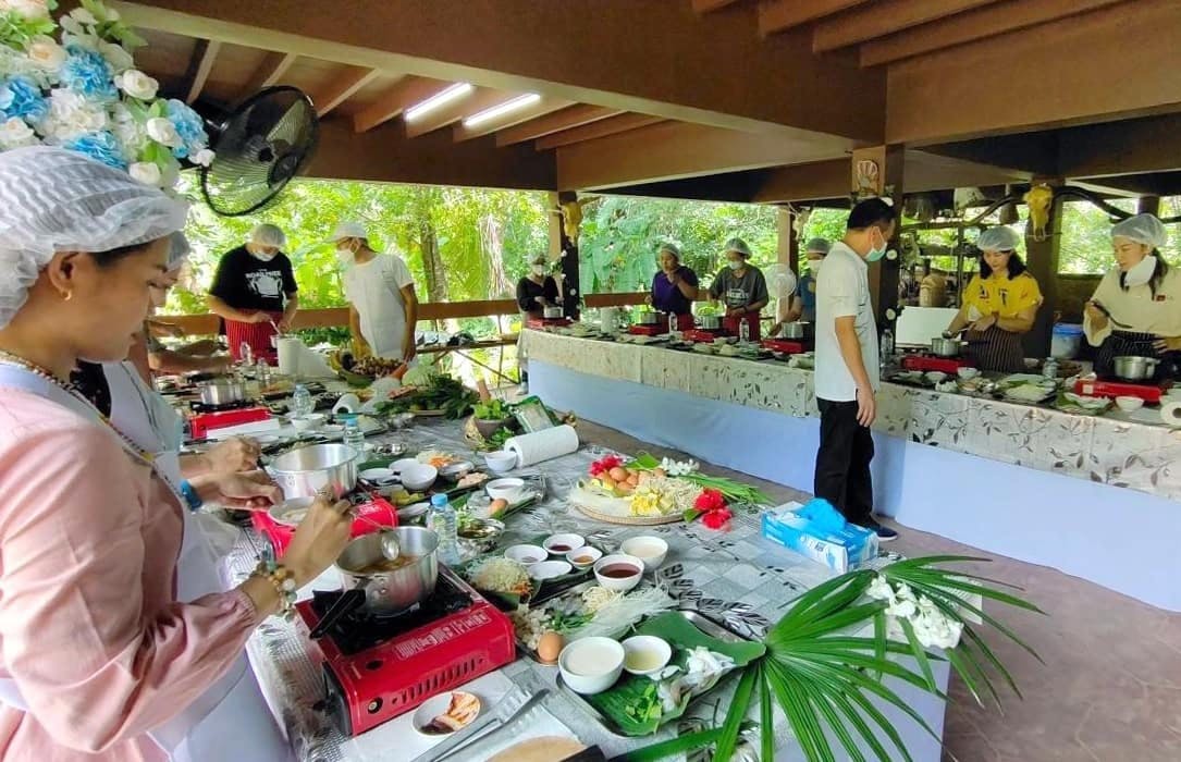 Morning Cooking Class at Old Phuket Farm 