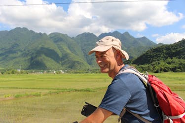 Excursão privada de 1 dia ao vale de Mai Chau saindo de Hanói