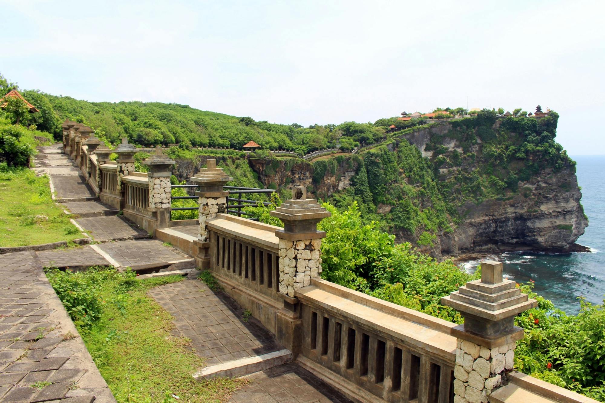 Bali’s Uluwatu Temple Tour with Sunset Kecak Dance Show