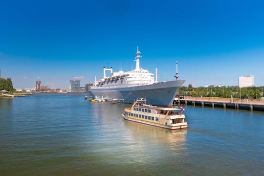 Pancake cruise on the Rotterdam river