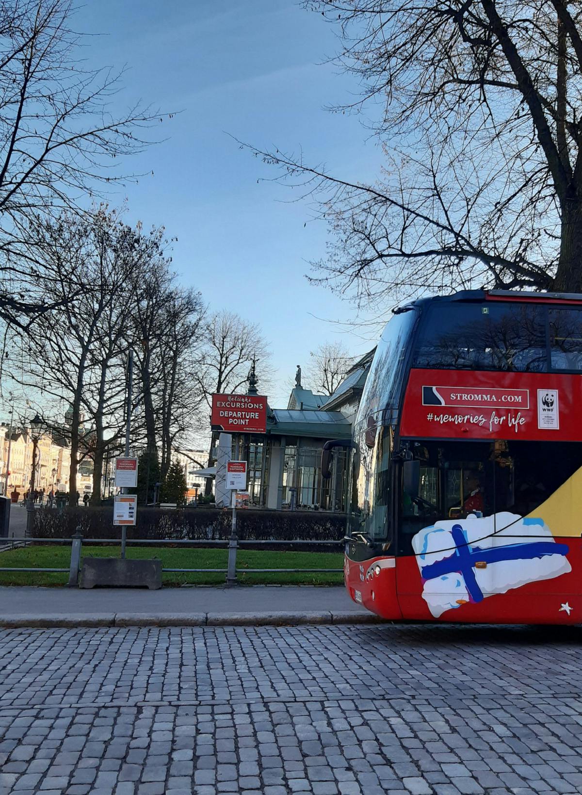 Recorrido panorámico en autobús por Helsinki con audioguía