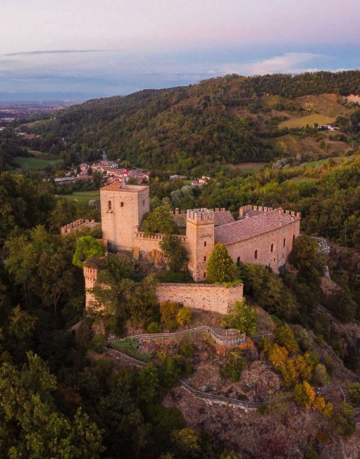 Geführte historische Tour durch Schloss Gropparello