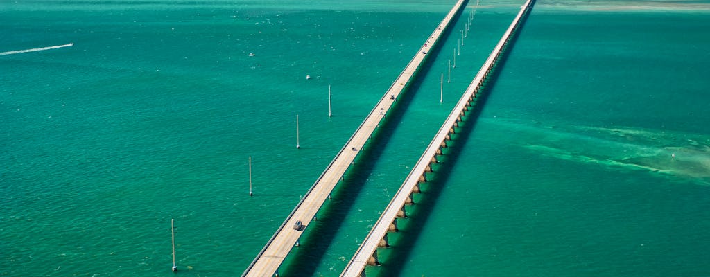 Recorrido sin conductor por Florida Key West por Overseas Highway y 7 Mile Bridge