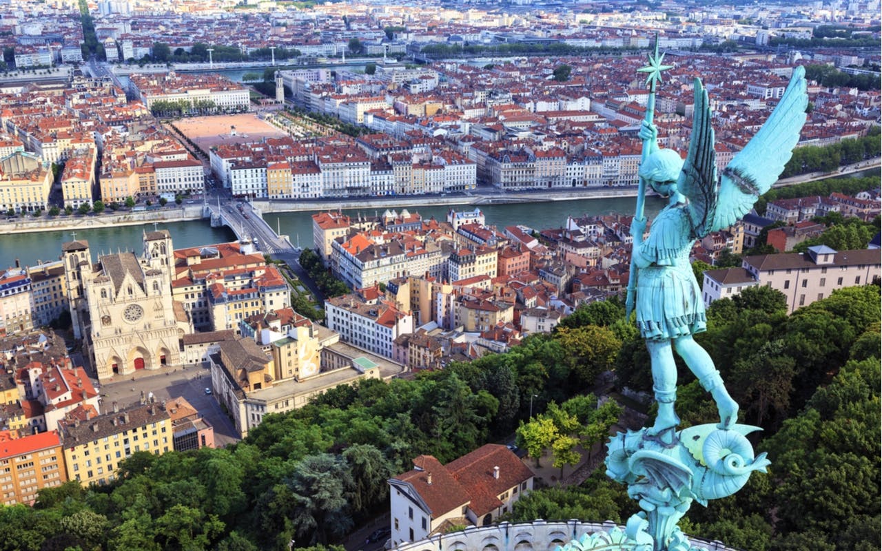 Tour of Fourvière Hill and more in Lyon with an exploration game
