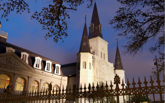 Tour New Orleans French Quarter in a haunted exploration game