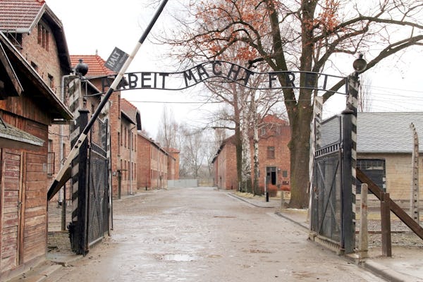Auschwitz-Birkenau-monument en Wieliczka-zoutmijn: dagtour