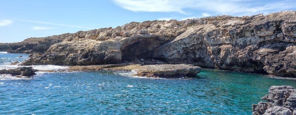 Siracusa 1-hour boat tour around Ortigia and sea caves adventure