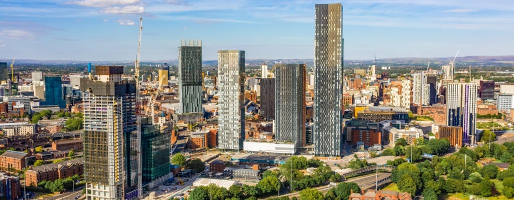 Zwiedzaj najważniejsze atrakcje Manchesteru w grze eksploracji miasta