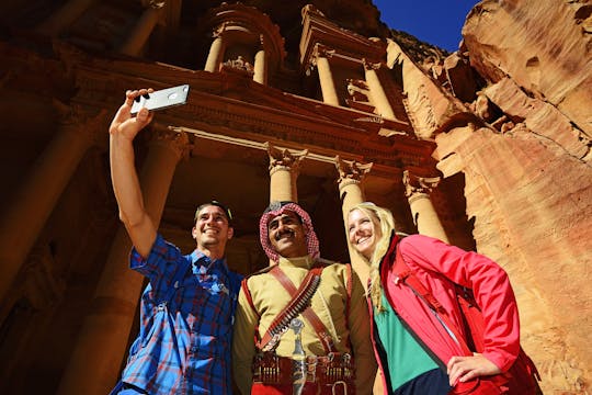 Tour di gruppo di un'intera giornata a Petra da Aqaba