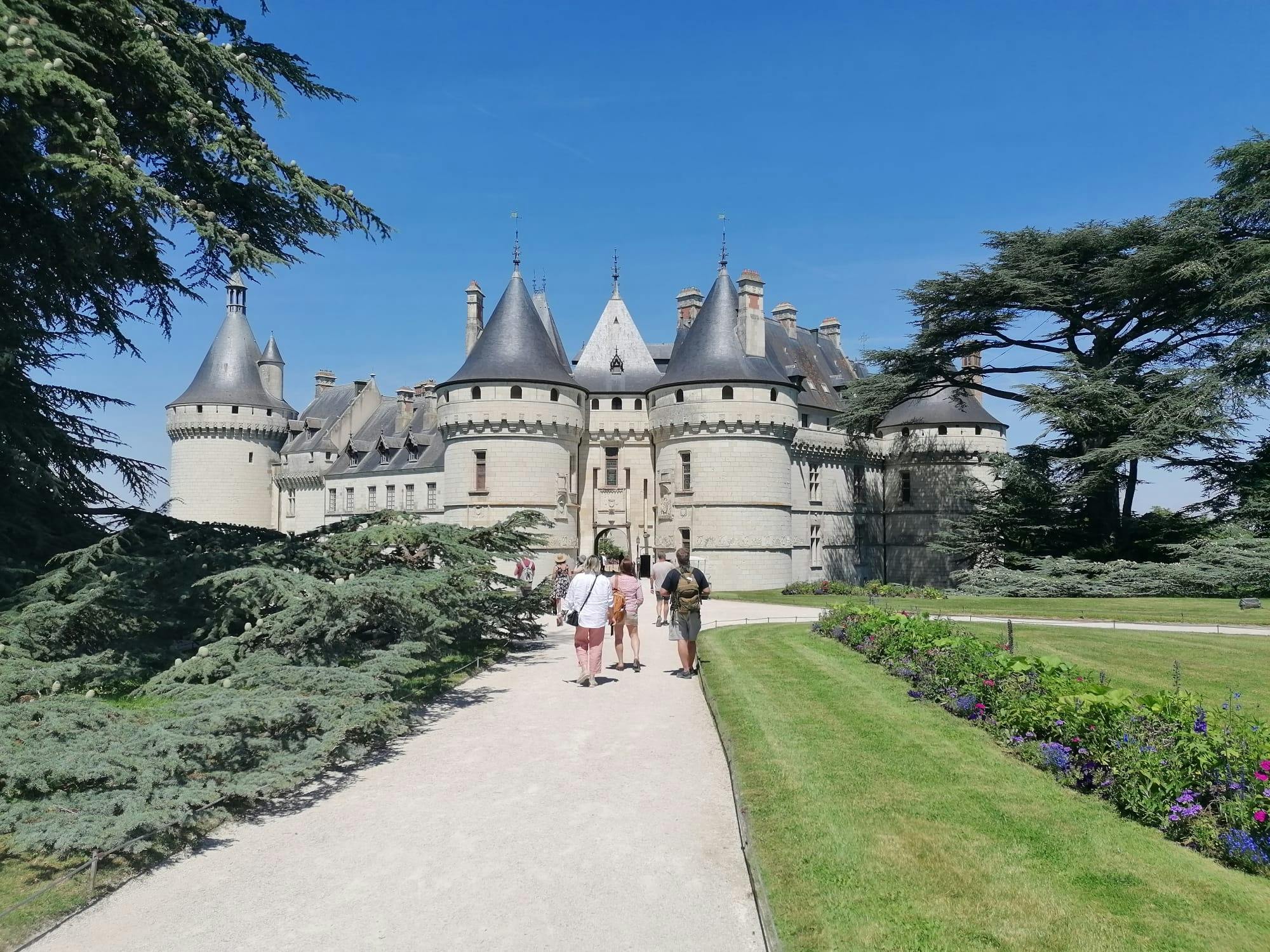 Tour en bicicleta por el valle del Loira con visita al castillo de Chaumont-sur-Loire
