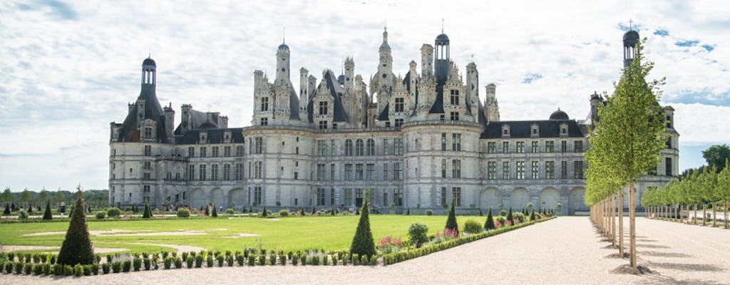 Loire Valley bike tour with Chambord Castle visit
