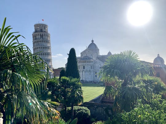 Livorno to Pisa roundtrip bus and Leaning Tower optional ticket