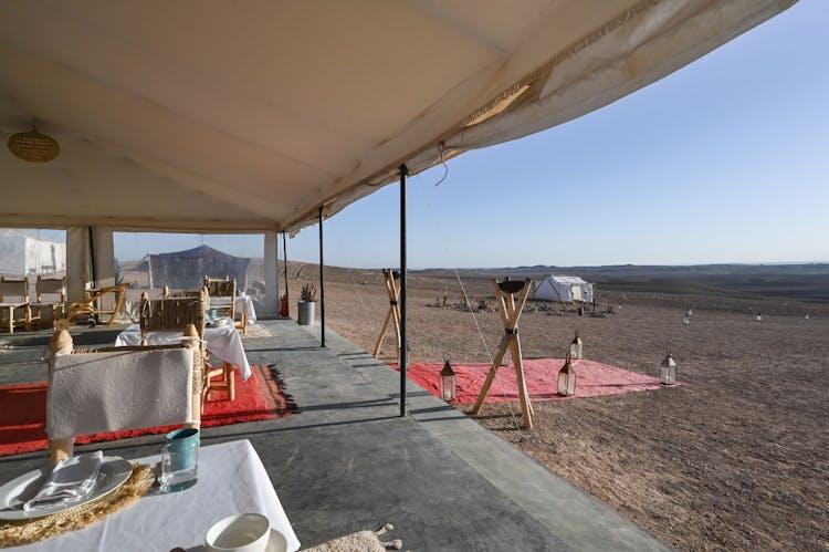 Agafay desert camel ride and dinner in a luxury camp