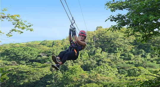 Aventure matinale en tyrolienne de 2 heures à San Juan