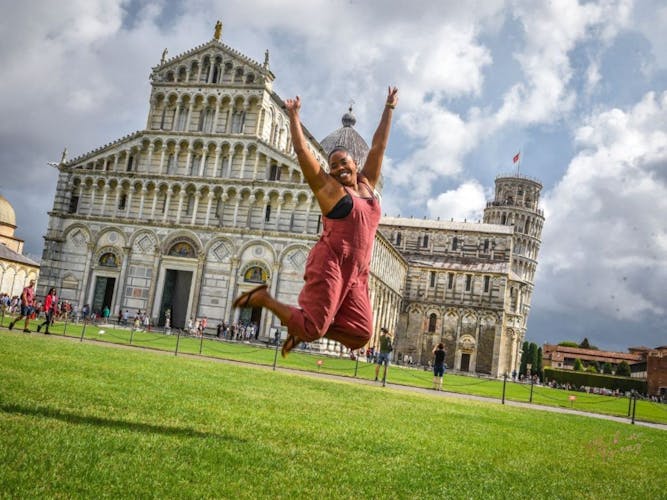 Pisa private walking tour with personal photographer