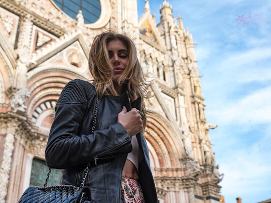 Passeio a pé privado em Siena com fotógrafo pessoal de Florença