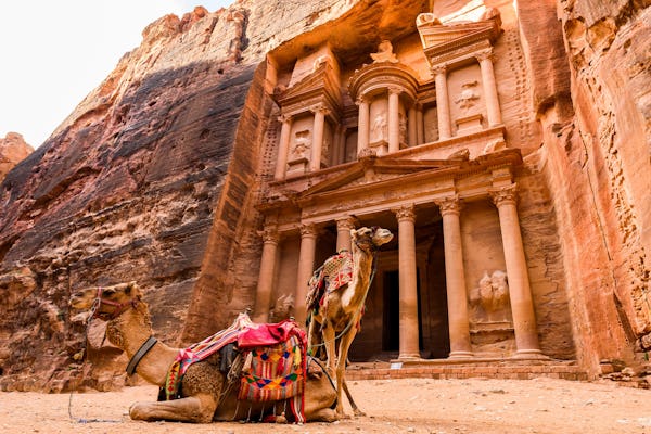 Privater ganztägiger Aqaba-Landausflug nach Petra und Klein-Petra