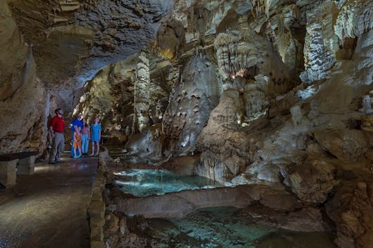 Visite découverte des cavernes du pont naturel