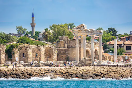 Side Cruise on Seher Yacht with Lunch and Local Drinks