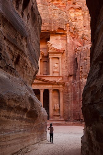 Round trip transfers to Petra