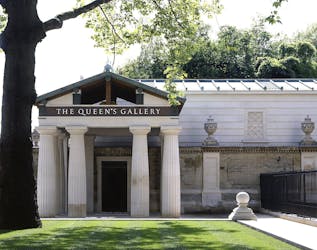Entree tot de Queen’s Gallery in Buckingham Palace, Style and Society