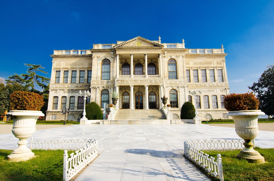 Istanbul: Dolmabahce Palace, Topkapı Palace, Spice Bazaar, live guide ...