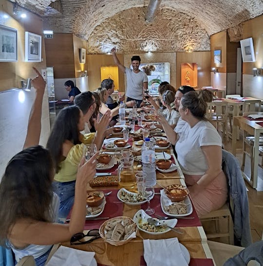 Lisboa para excursão a pé para pequenos grupos gastronômicos