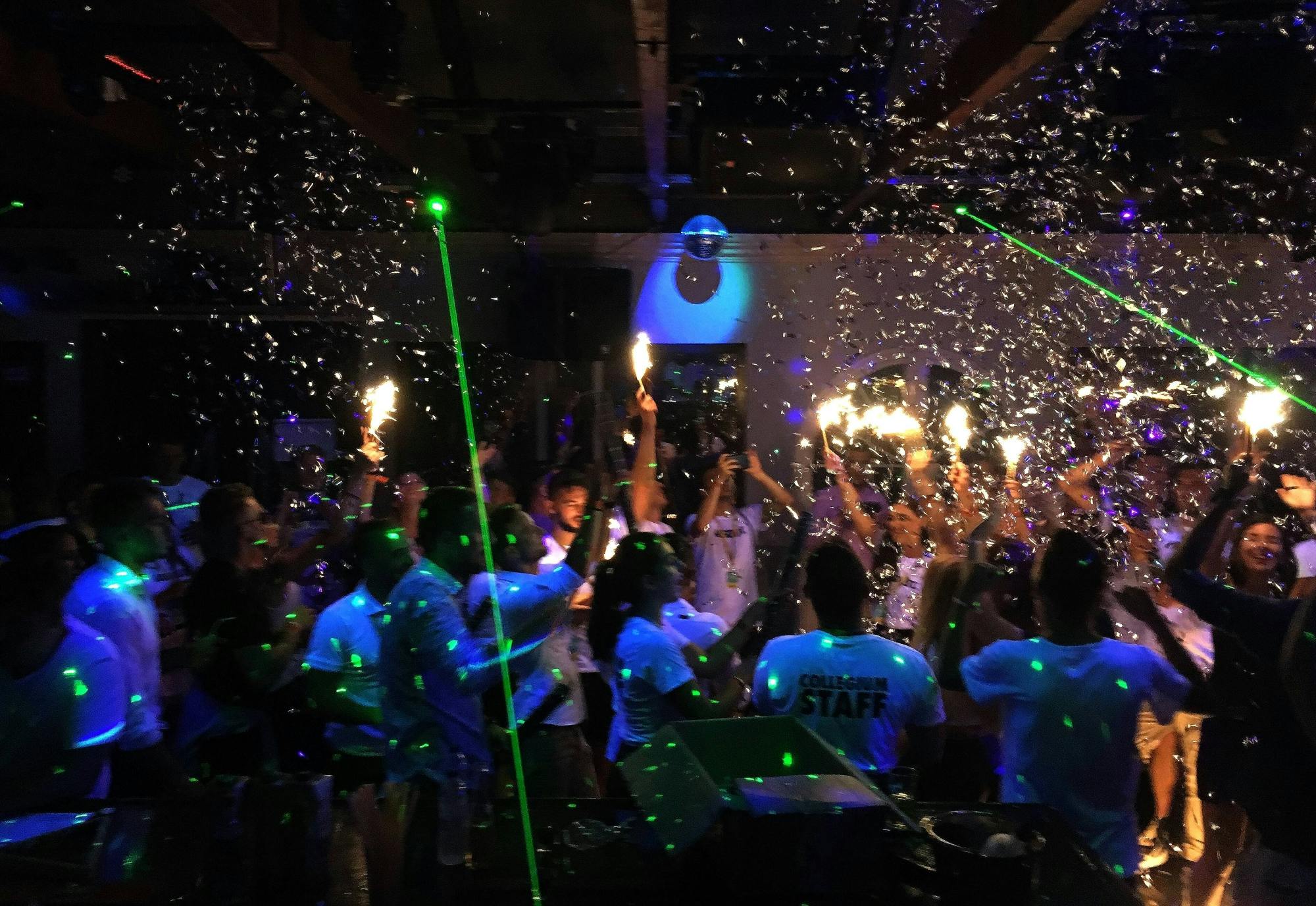 Laganas Fantasy Party bij Ocean Inn