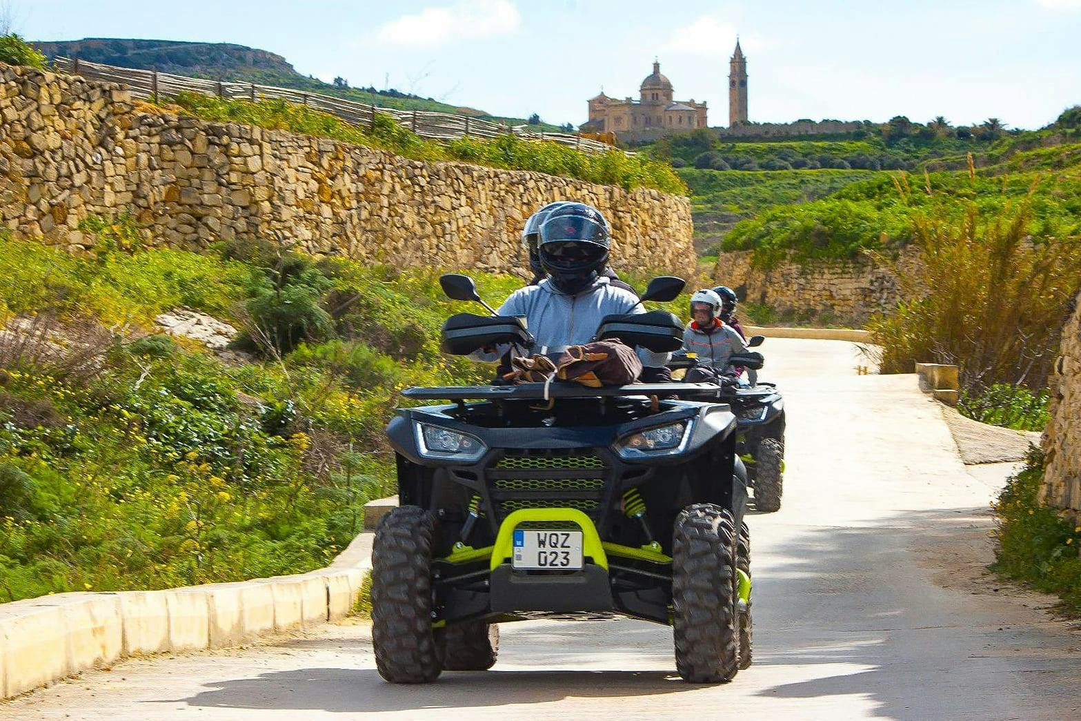 Passeio de quadriciclo pela Lagoa Azul e pôr do sol em Gozo