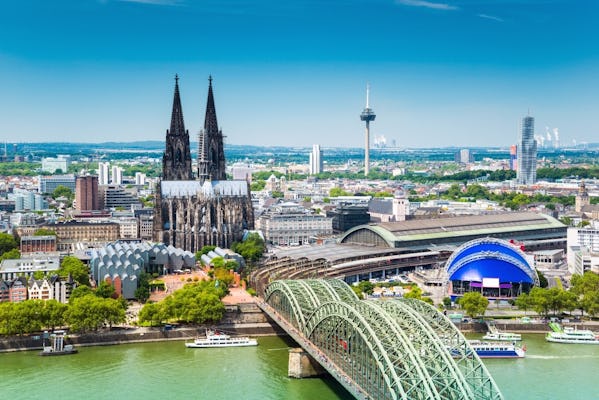 24-Stunden-Hop-On-Hop-Off-Bustour durch Köln