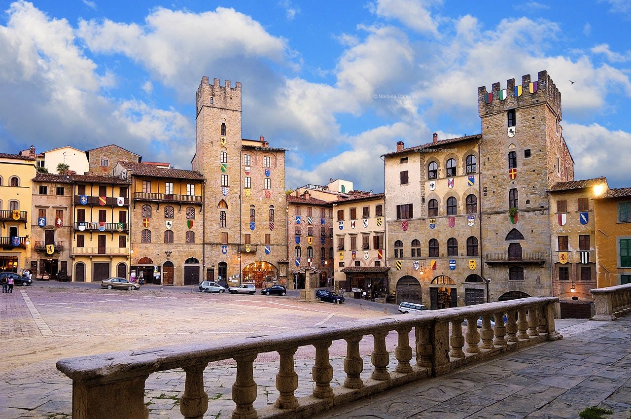 Arezzo private walking tour