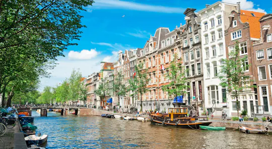 Stedelijk Museum and 1-hour Amsterdam canal cruise