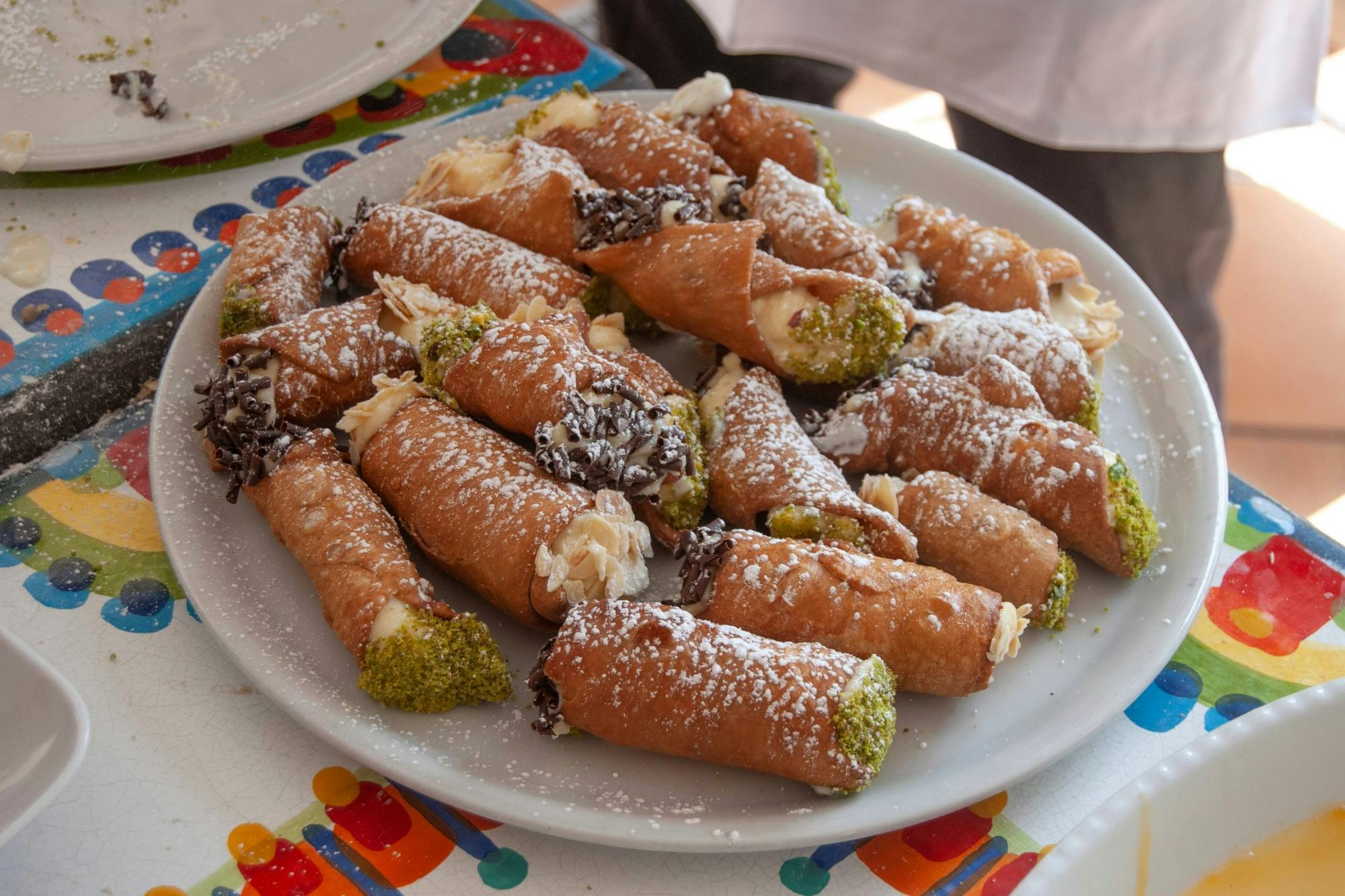 Corso di preparazione dei cannoli a Taormina