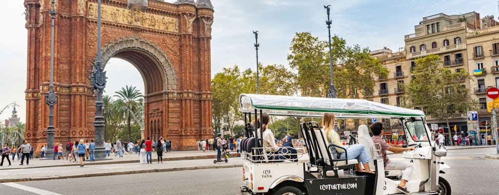 Tour de bienvenida de 2 horas por Barcelona en un tuk-tuk eléctrico privado