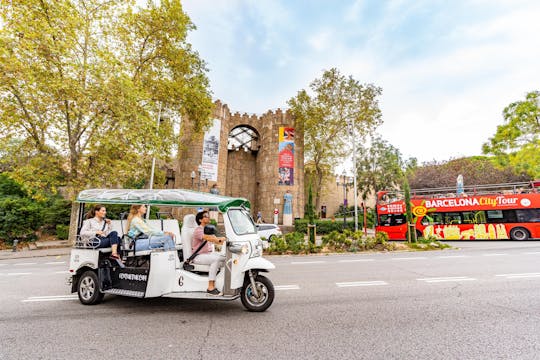 3-hour expert tour of Barcelona in a private electric tuk-tuk